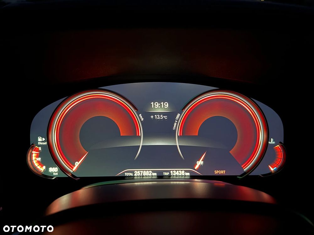 BMW Seria 7 730d xDrive - 18