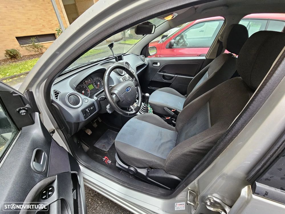 Ford Fiesta 1.25 Zetec - 6