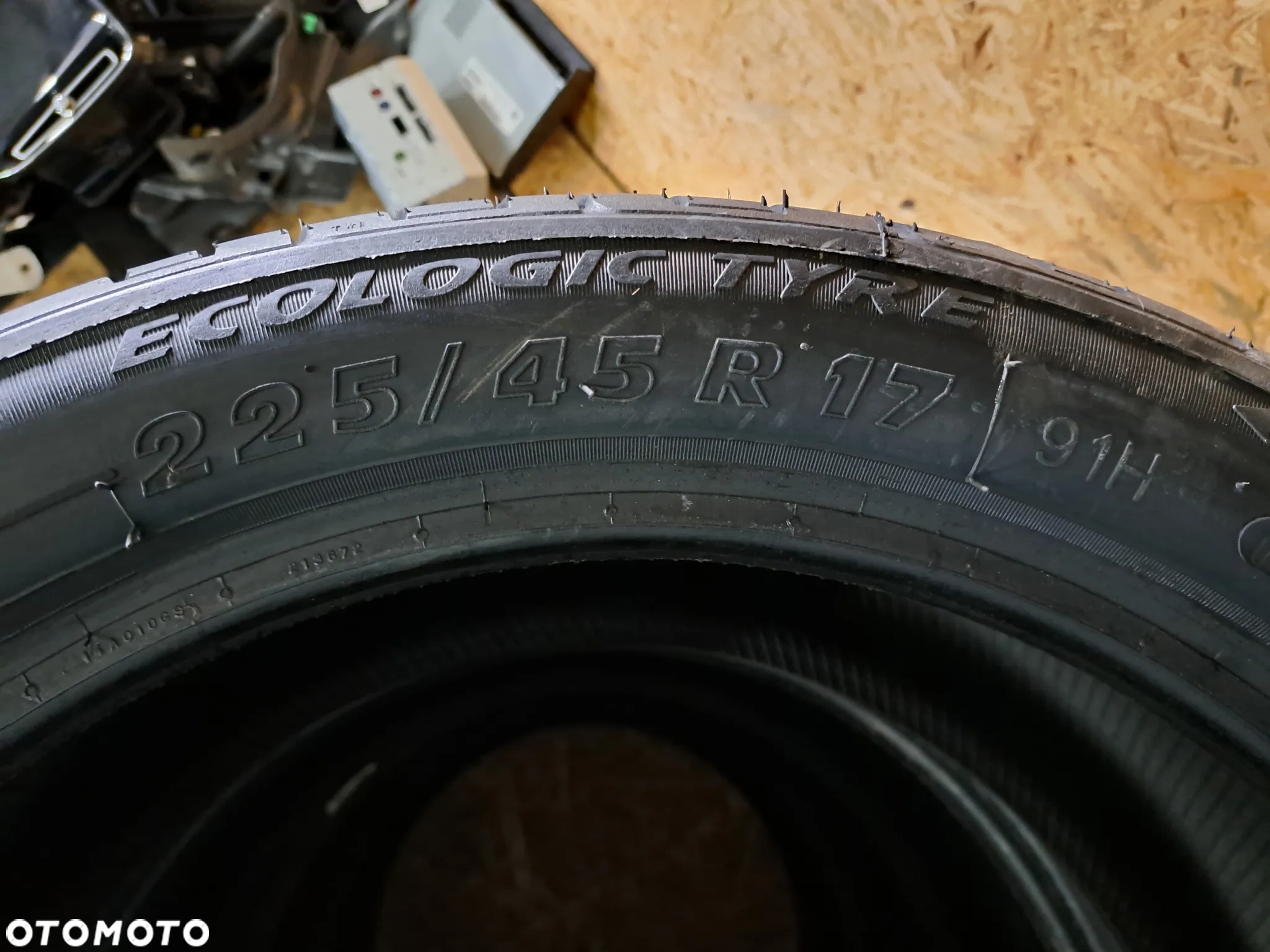Gold Gum GP9000 225/45 R17 91H - 5