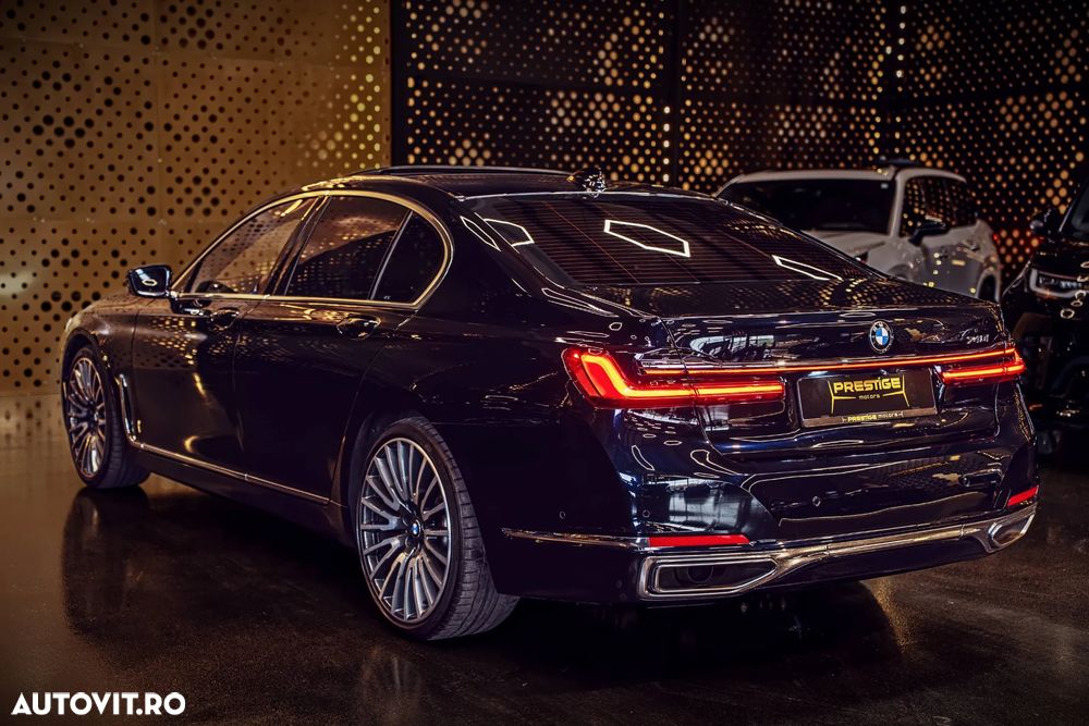 BMW Seria 7 740i - 4