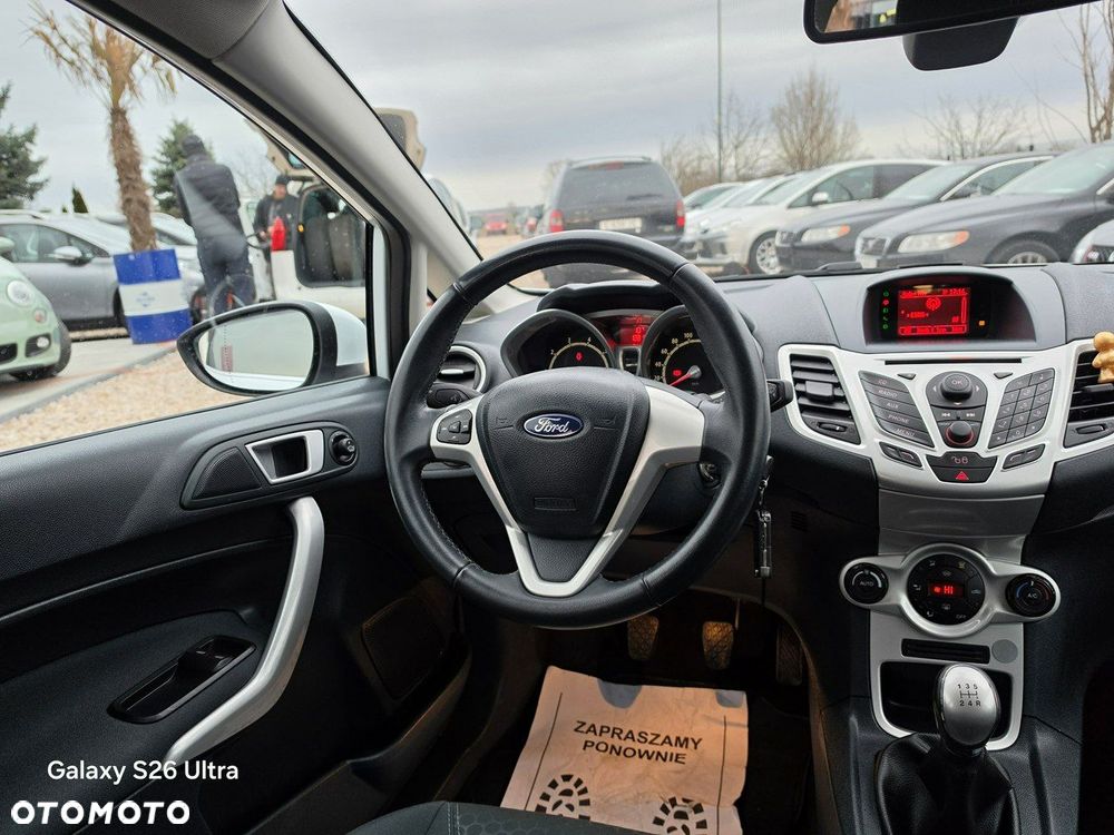 Ford Fiesta 1.25 Titanium - 33