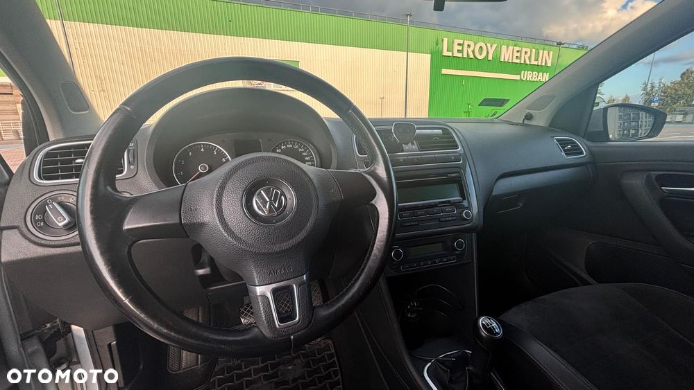 Volkswagen Polo - 12