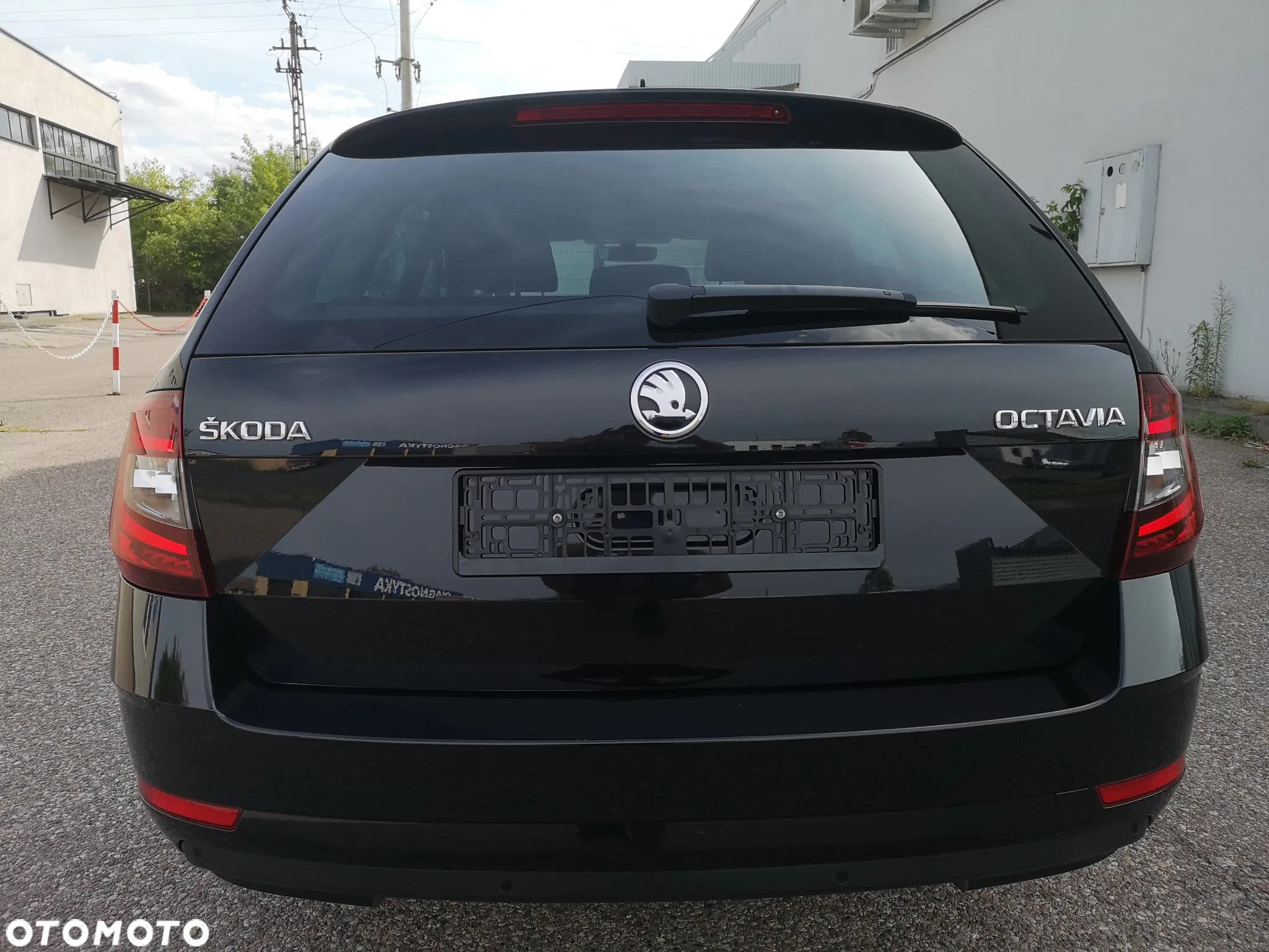 Skoda Octavia 1.6 TDI Ambition DSG - 10