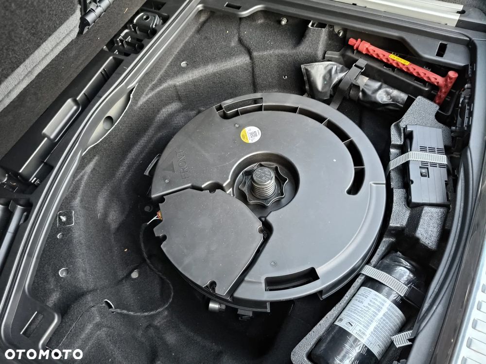 Audi A6 Avant 40 TDI quattro S tronic S line - 25