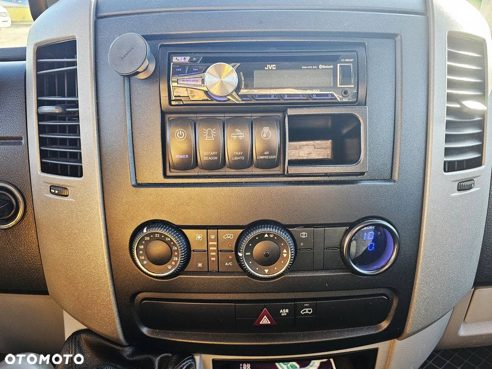 Mercedes-Benz Sprinter - 10