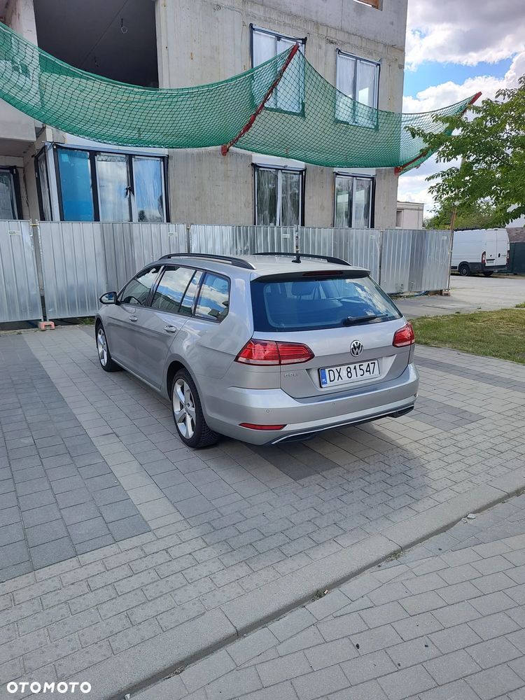 Volkswagen Golf - 5