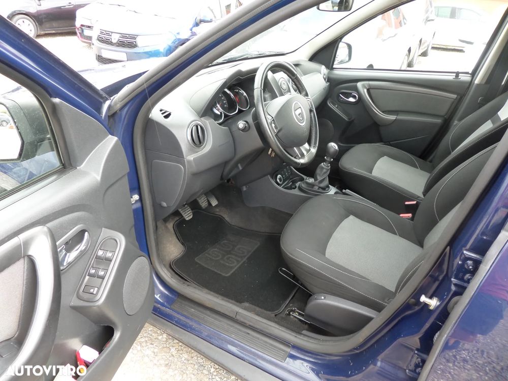 Dacia Duster 1.5 dCi 4x4 Laureate - 11