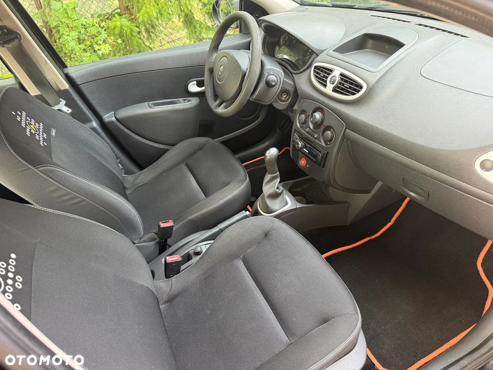 Renault Clio 1.2 16V 75 Yahoo - 7
