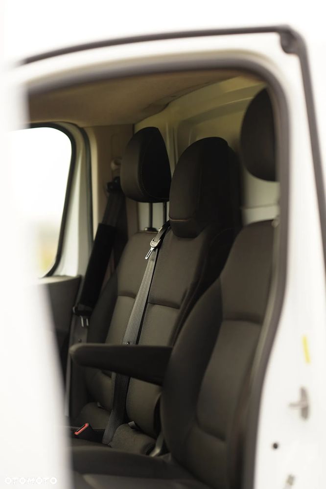 Renault Trafic - 32
