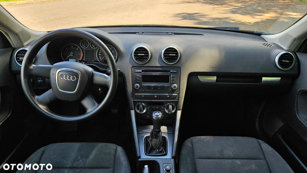 Audi A3 Sportback 2.0 TDI DPF Ambiente - 19