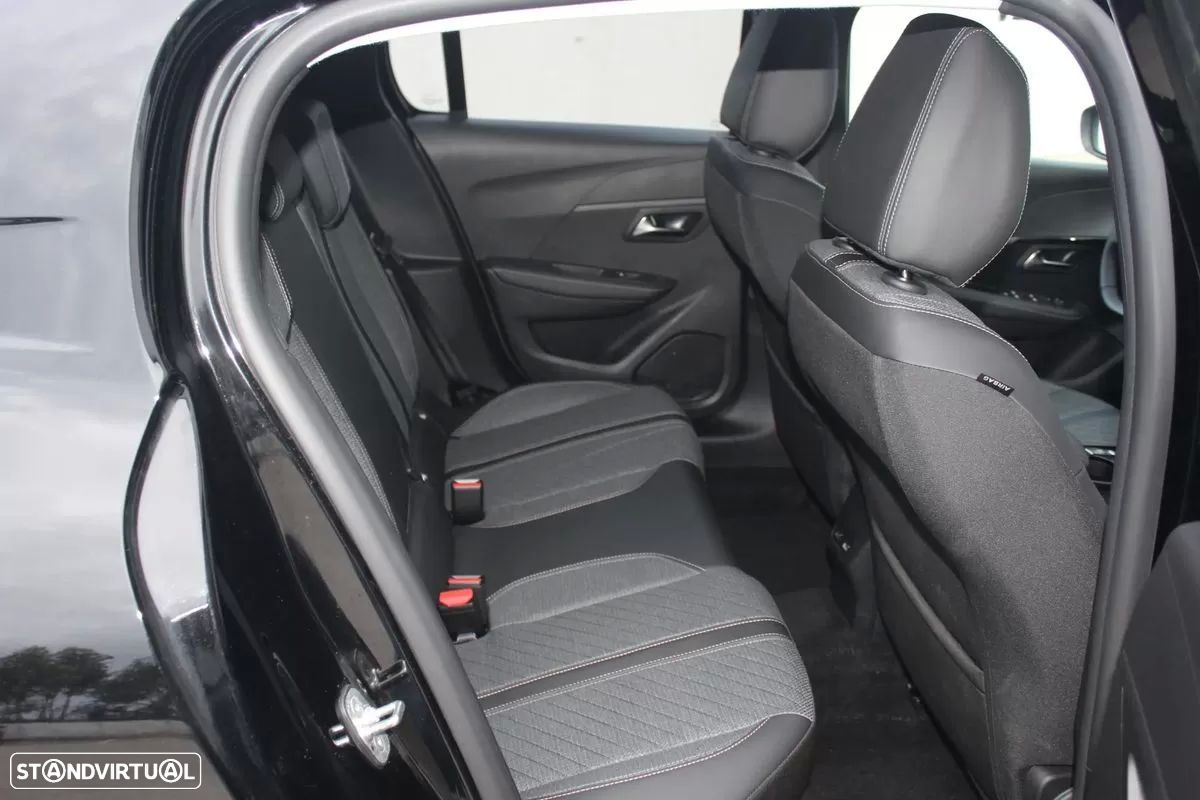 Peugeot 208 1.2 Hybrid Allure e-DCS6 - 12