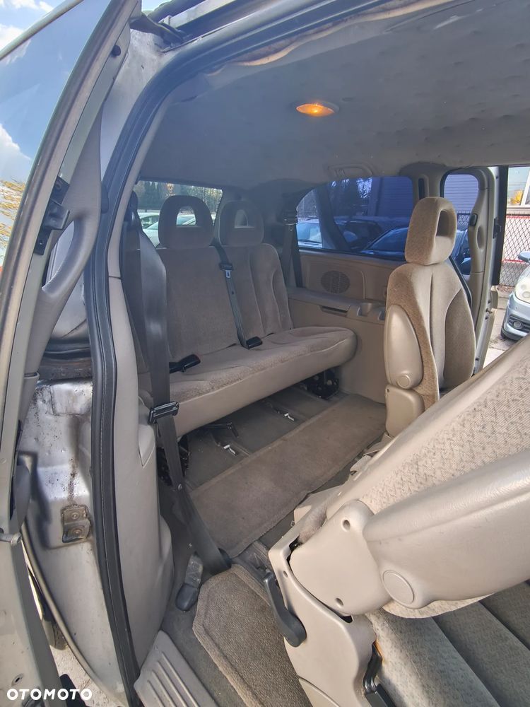 Chrysler Grand Voyager 2.5L CRD LX - 15