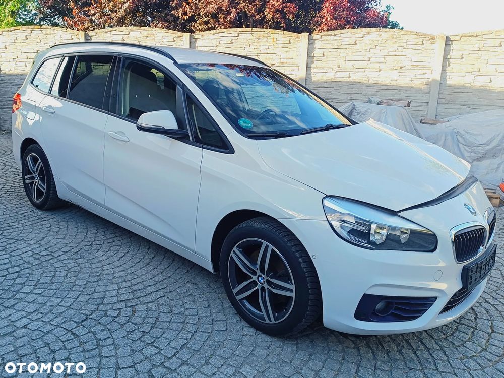 BMW Seria 2 218d Sport Line - 4