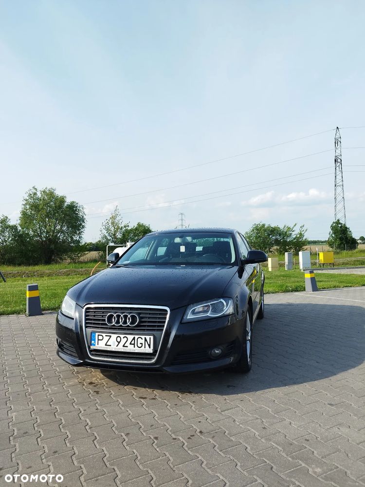 Audi A3 Sportback 2.0 TDI DPF Attraction - 2