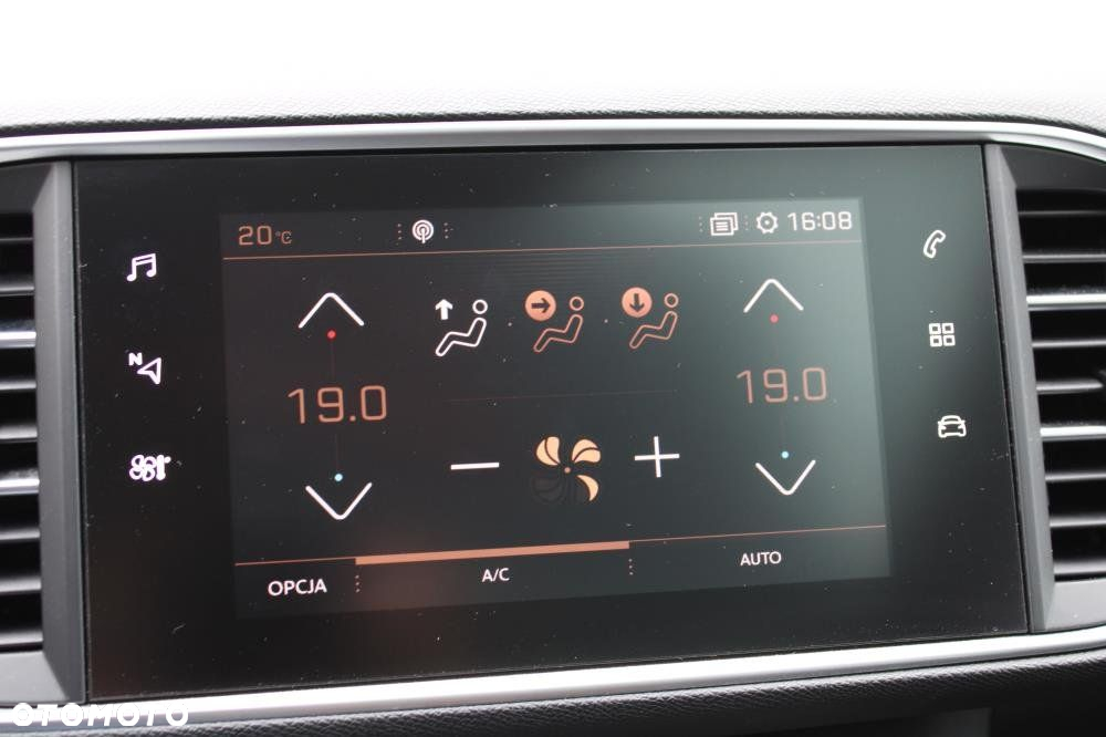 Peugeot 308 - 22