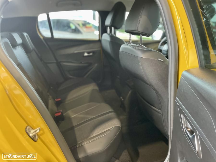 Peugeot 208 1.2 PureTech Allure Pack EAT8 - 27