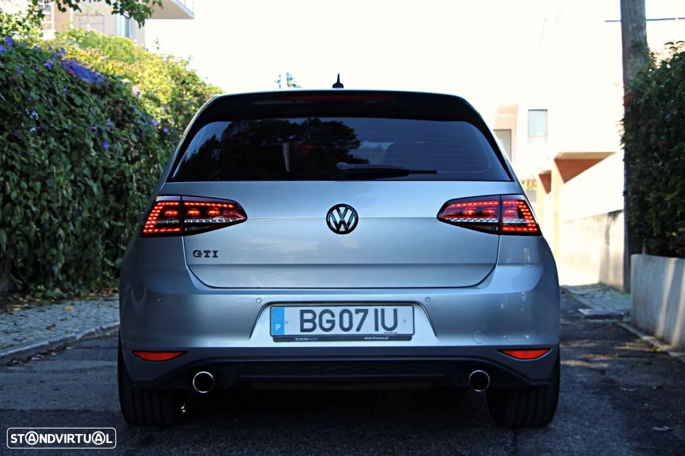 VW Golf 2.0 TSi GTi Performance - 16