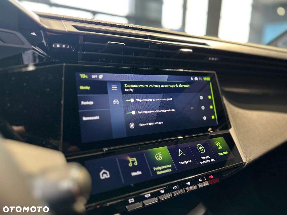 Peugeot 308 1.2 mHEV GT S&S e-DCS6 - 20