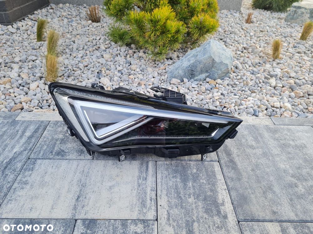 seat cupra leon iv formentor lampa prawa przód full led matrix black 5fb941036b - 1