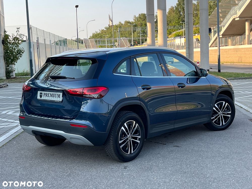 Mercedes-Benz GLA 200 Style - 12