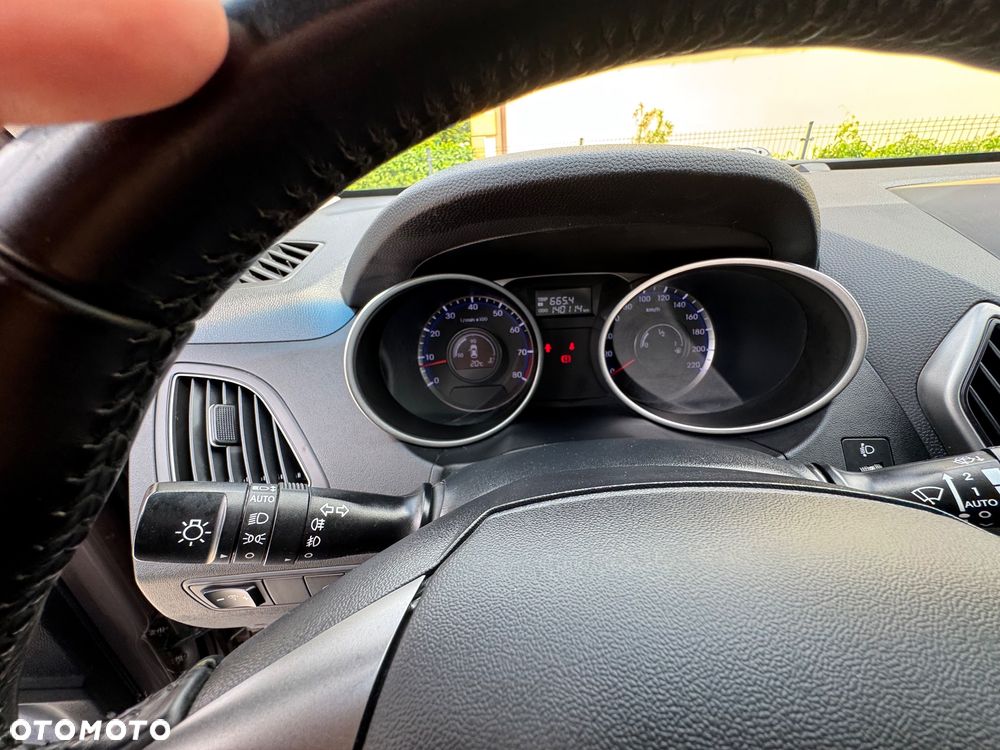 Hyundai ix35 1.6 2WD Fifa World Cup Edition - 21