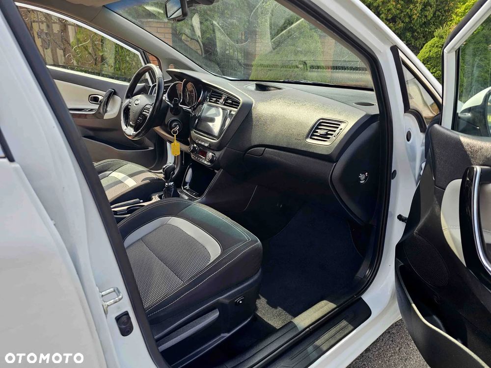 Kia Ceed 1.6 CRDi 136 ISG Spirit - 13