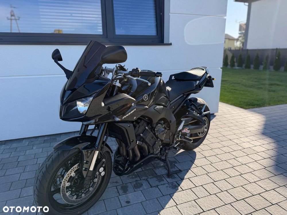 Yamaha FZ - 2