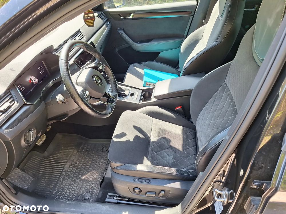 Skoda Superb 2.0 TDI SCR 4x4 Sportline DSG - 9