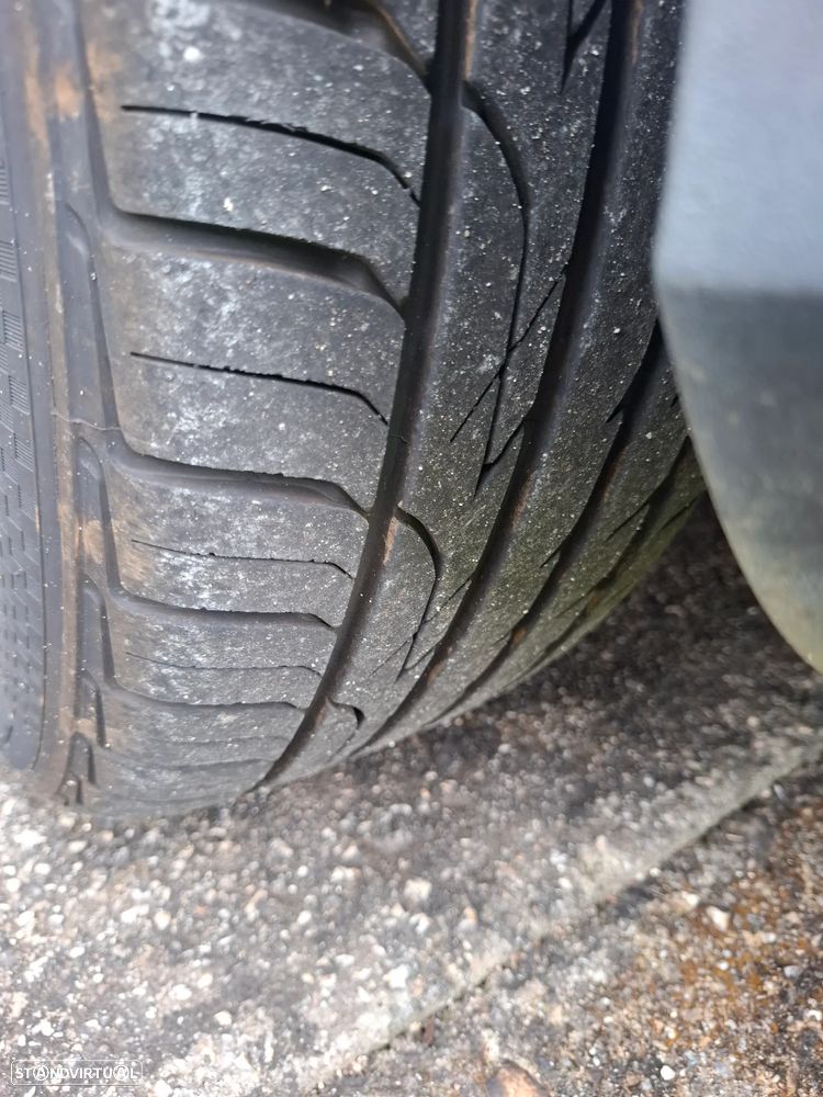 VW Passat 2.0 TDI Confortline - 8