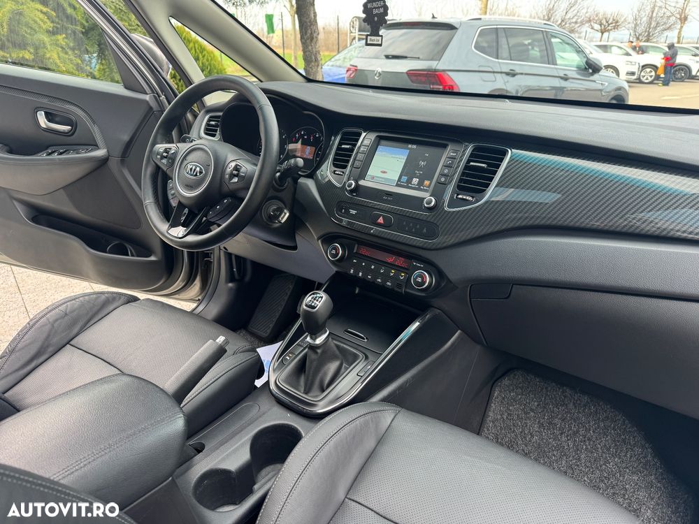 Kia Carens 1.7 CRDi 115 Dream-Team Edition - 23