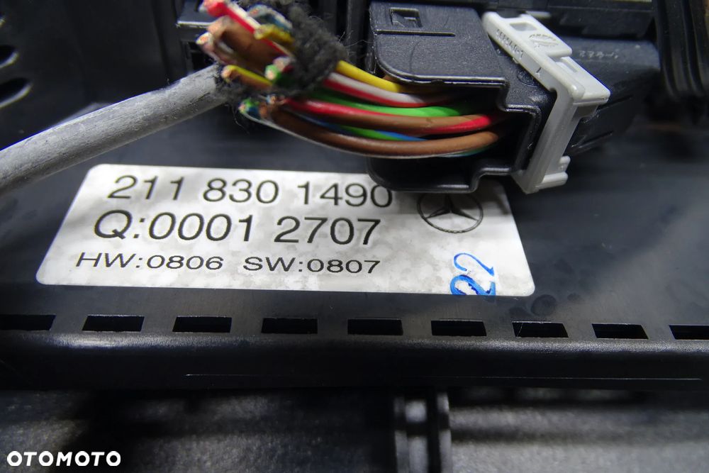Mercedes E Klasa W211 LIFT Panel klimatyzacji Kratka nawiewu środkowa 2118301490 2118301954 - 5