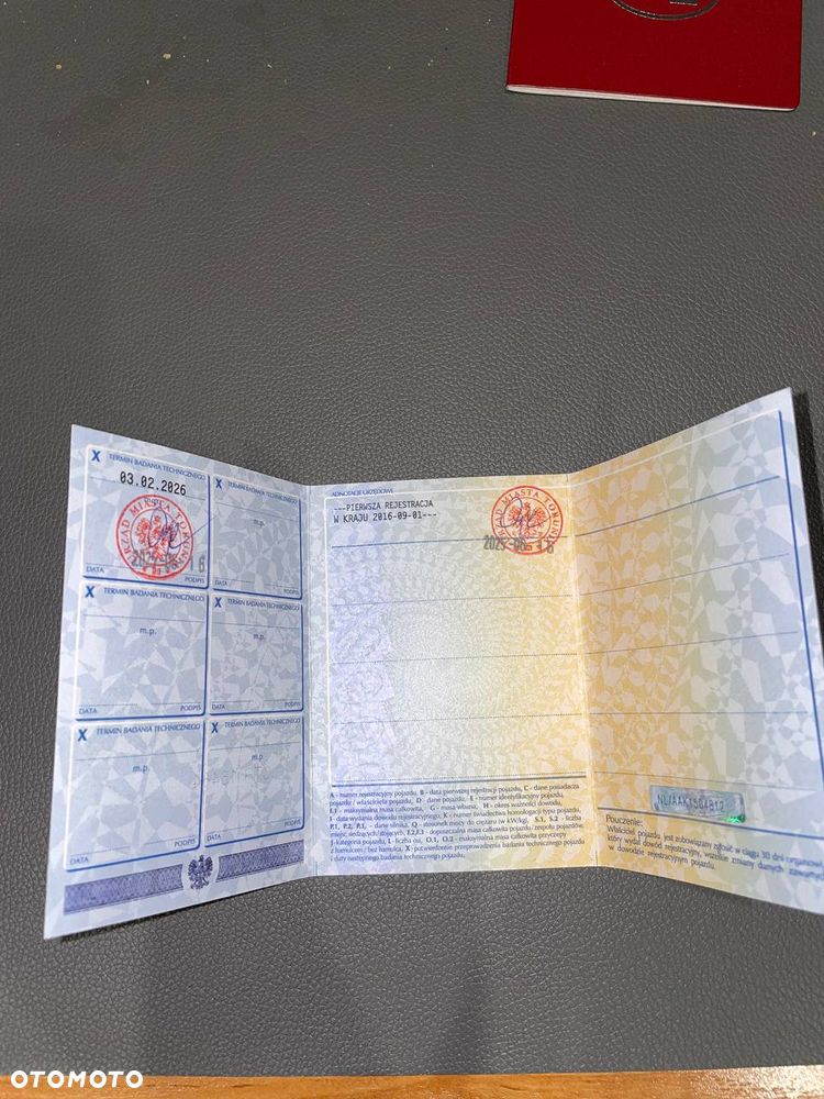 Volkswagen Touran 1.9 TDI Conceptline DSG - 37