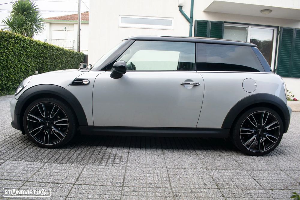 MINI 3 Portas Cooper D - 2