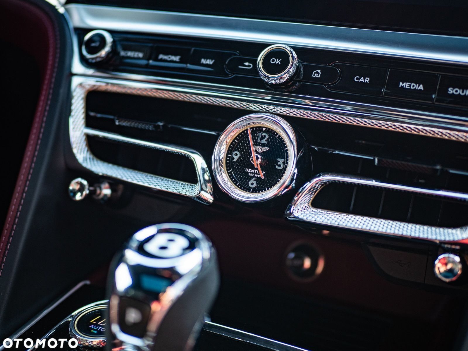 Bentley Flying Spur - 24