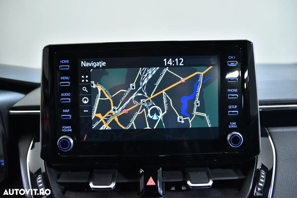 Toyota Corolla 1.8 HSD Business - 21