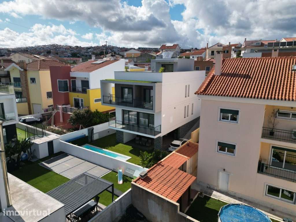 Moradia T4 / Ramada / Moderna é Exclusiva Construção - Grande imagem: 2/47