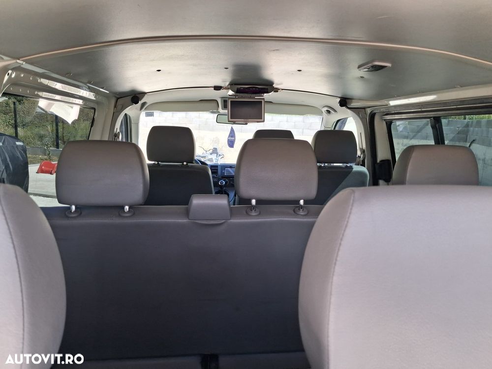 Volkswagen Transporter - 12