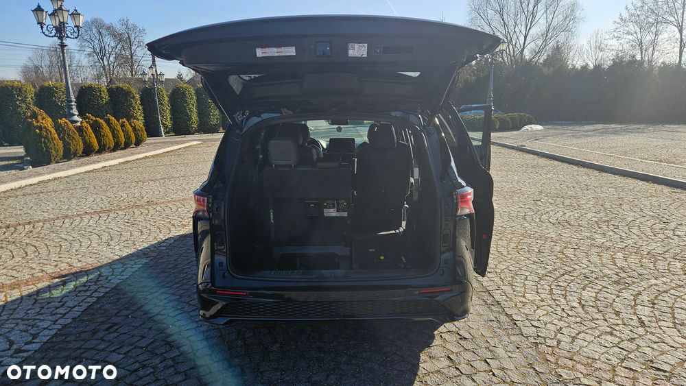 Toyota Sienna - 12