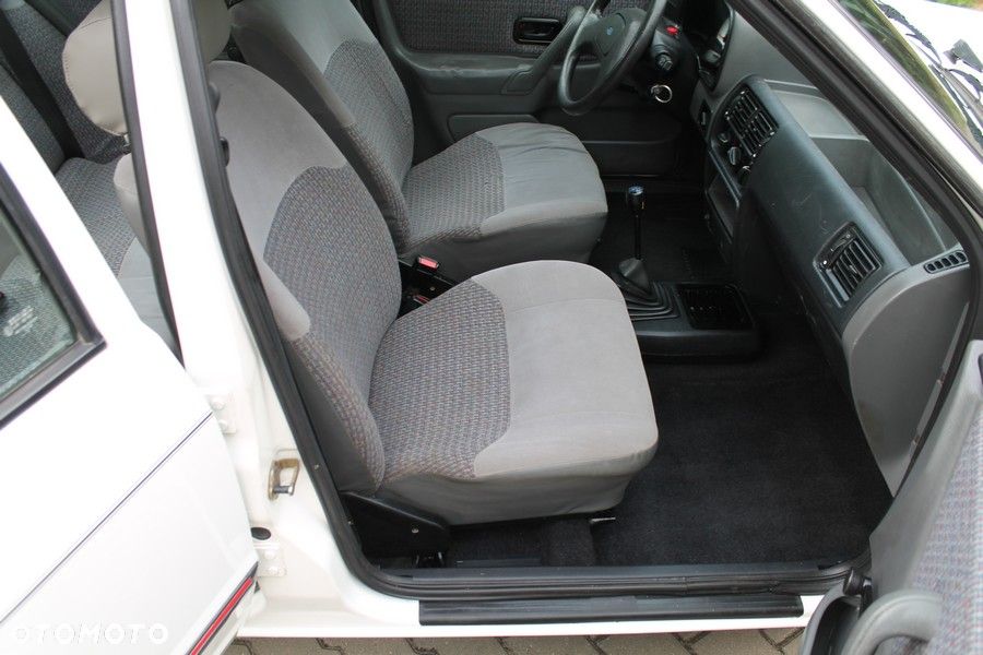 Ford Orion 1.4 CL - 27