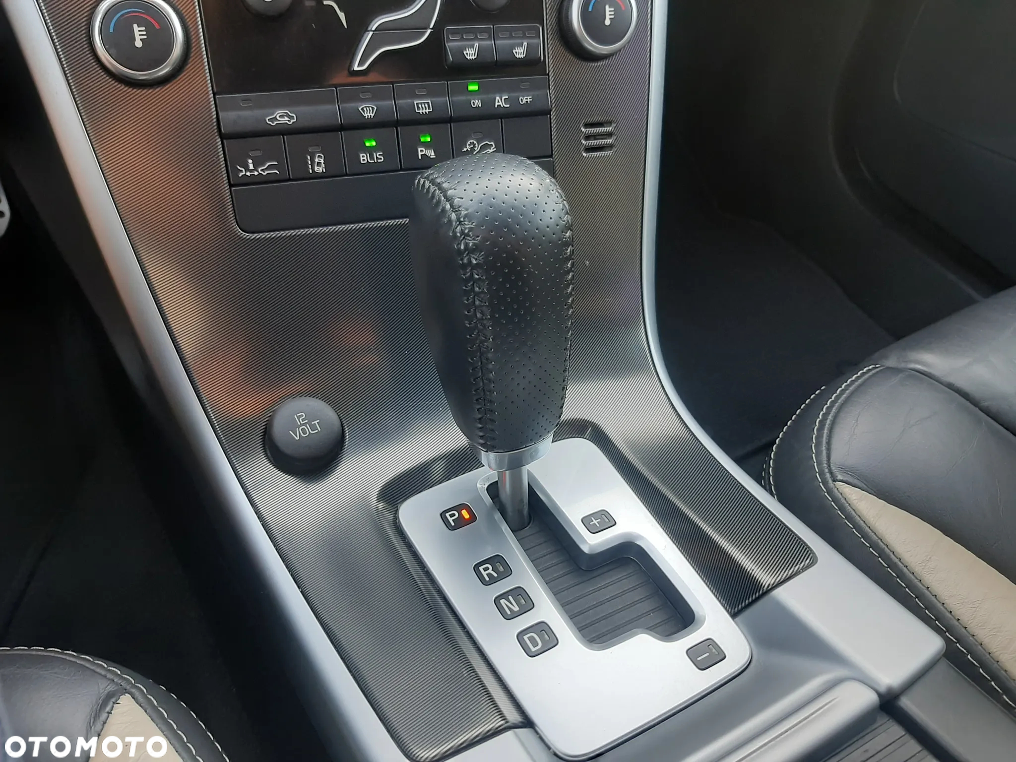 Volvo XC 60 D5 AWD RDesign - 21