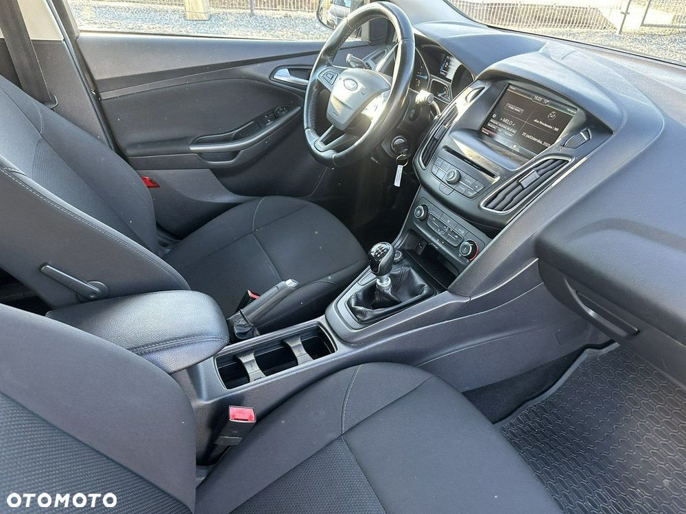 Ford Focus - 22