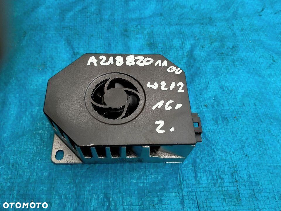 Mercedes W212 W218 Wzmacniacz Harman Kardon A2188201100 - 1