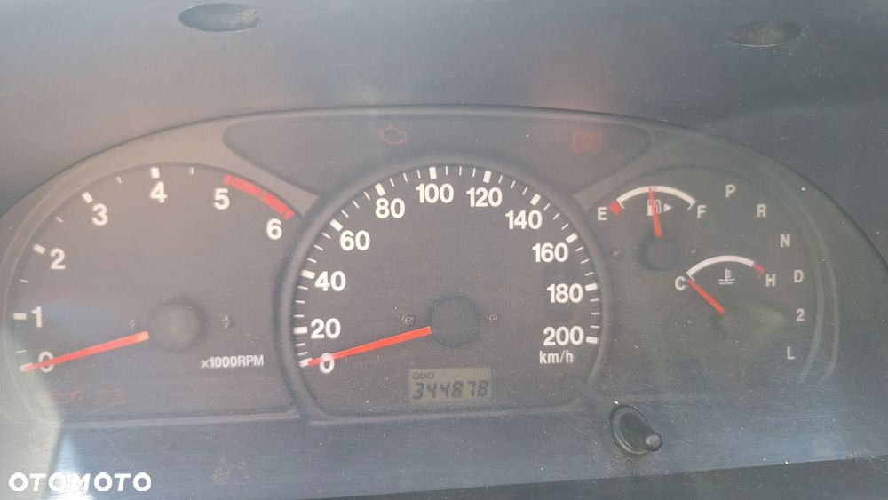 Suzuki Grand Vitara ver-2-0-td - 8