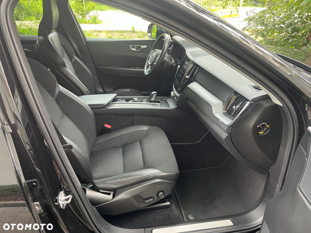 Volvo XC 60 B4 D AWD Momentum Pro - 7