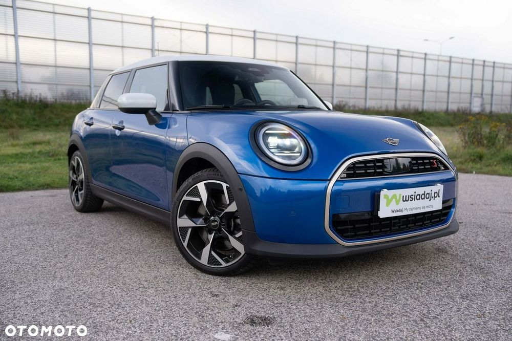 MINI Cooper S Favoured Trim - 4