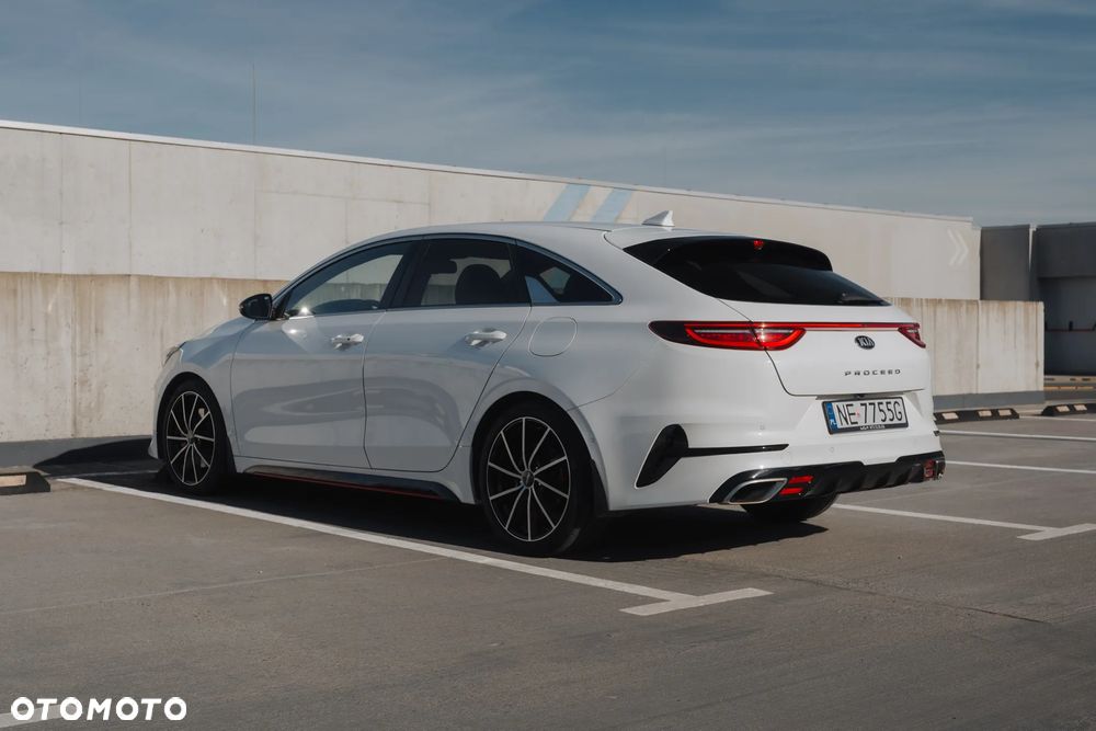 Kia ProCeed - 37
