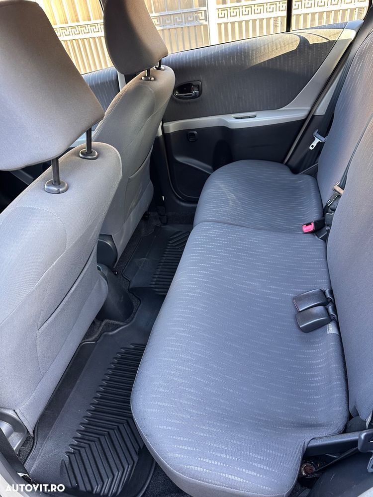 Toyota Yaris - 5