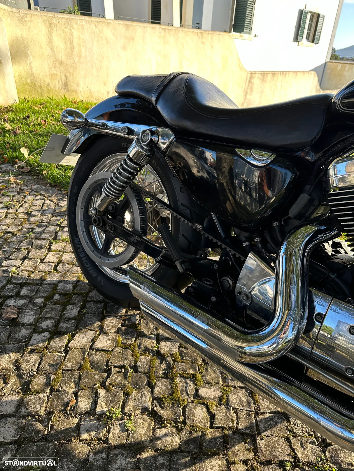 Harley-Davidson XL 1200C CUSTOM - 11