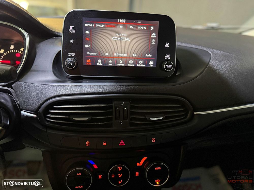 Fiat Tipo Station Wagon 1.6 M-Jet Lounge Tech - 27