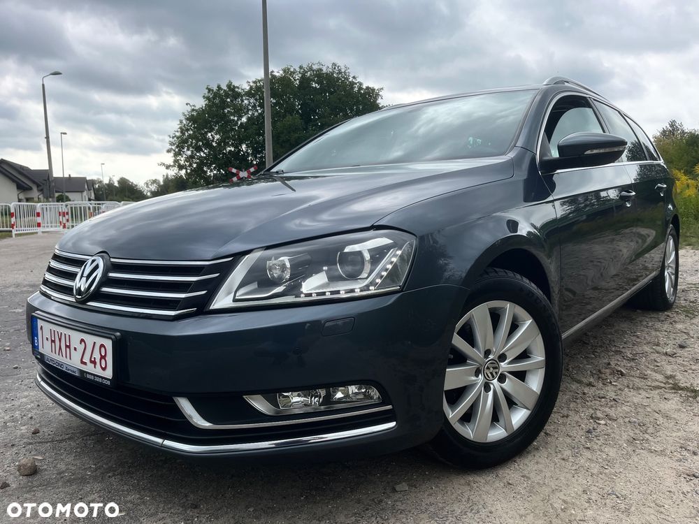 Volkswagen Passat - 1